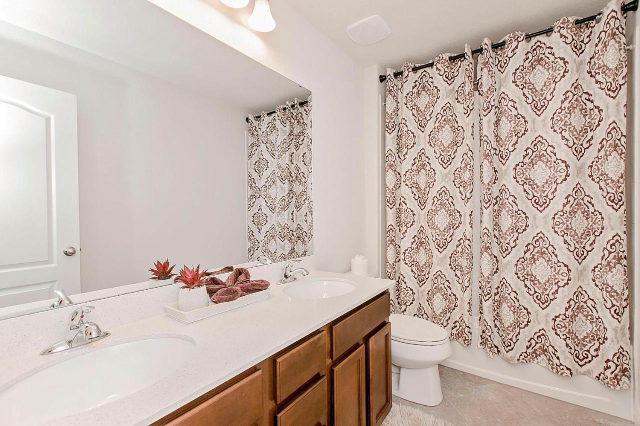 Spacious 4 bedroom home in Sanford/Orlando! Exterior foto