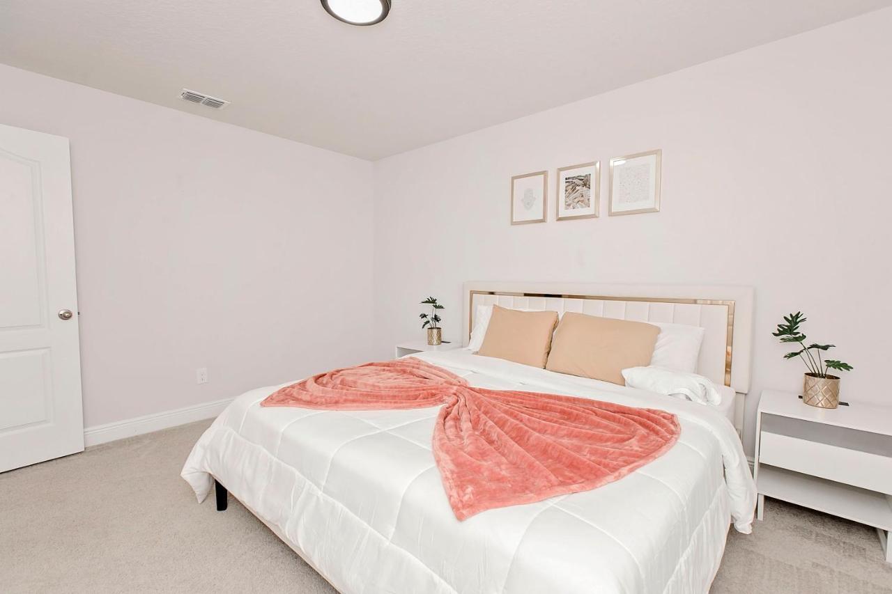 Spacious 4 bedroom home in Sanford/Orlando! Exterior foto